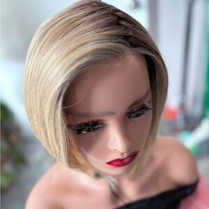 Belle tress “Bona Vita” wig in color Honey with Chai late new